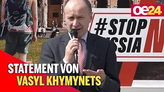 Ukrainischer Botschafter Khymynets bei Demo gegen den Krieg