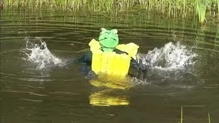 FRIGHTENING FROGMAN FOOTAGE