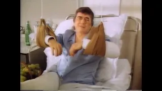 Tesco Grapes UK Ad with Dudley Moore #1 (1990)
