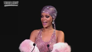 HBD, @rihanna! 🎂🍾🎉 #TBT to Riri's #styleicon acceptance speech at the  @CFDA Award