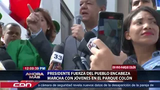 Presidente Fuerza del Pueblo encabeza marcha con jóvenes en el parque Colón