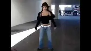 Cute Girl doing Super Tectonic Dance rose.......must watch....