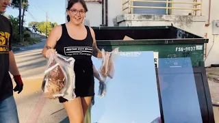 We Found an Unbelievable Amount of FOOD in the Dumpster! So wasteful :(