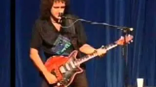 Brian May - Guitar Clinic about delays