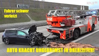 Auto kracht ungebremst in Drehleiter/Doppelter Feuerwehreinsatz auf der A14 in Leipzig [09.03.2020]