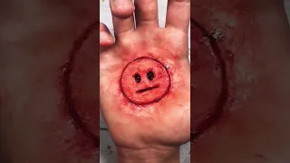 خدعة مزيف إموجي 😐 #sfx #makeup #sfxmakeup #gore #goremakeup #tutorial #makeuptutorial #art #artist