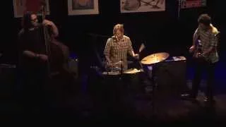 Yo La Tengo - Friday I'm in Love [The Cure] (Live in London)