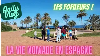 DVLOG  du 28/11 .  La vie nomade en Espagne    . FAMILLE NOMBREUSE EN CAR AMÉNAGÉ