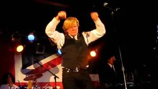 PETER NOONE (HERMAN'S HERMITS) -- "SILHOUETTES"