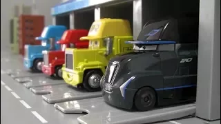 Disney Cars 3 Mack Truck Shooting Car Garage Toys  디즈니 카 3 맥 트럭 슈팅카 차고지 장난감 놀이