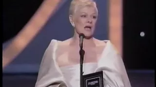 Judi Dench wins 1999 Tony Award for Best Actress in a Play