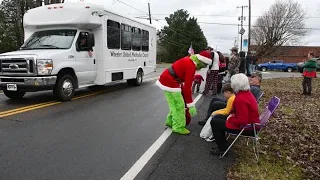 The Grinch, Santa Claus make an appearance at the Blountville Christmas parade