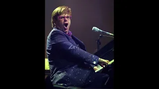 11. Don't Let The Sun Go Down On Me (Elton John - Live In Charleston: 10/17/1997)