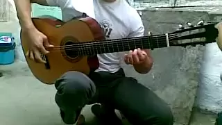 даги терзают гитару )))