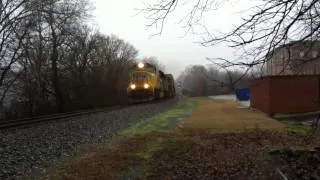 Very Fast NS Intermodal Train with UP Power!