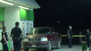 2 people in stolen vehicle wounded in shooting at West Side convenience store, SAPD says