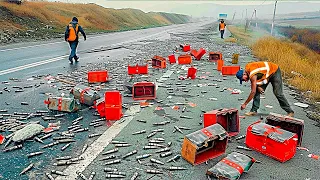 COMPLETOS IDIOTAS NO TRABALHO FLAGRADOS PELAS CÂMERAS