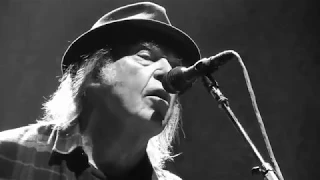 one hour of NEIL YOUNG live@Ziggodome Amsterdam 10-7-2019