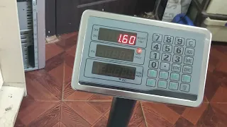 stigla industriska vaga koja meri do 200 kg 4k