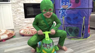 Headquarters Surprise Play Tent Opening Fun with Catboy Gekko