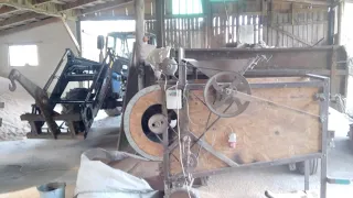 Саморобна віялка в роботі. Підготовка озимої пшениці для посіву