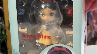 So cute!!! Snow White Disney Nendoroid