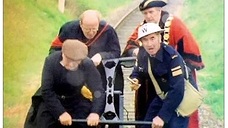 Dad's Army - The Royal Train - ... just keep pumping!... - NL subs