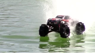 Traxxas X-MAXX Extreme Hydroplane - Runs over M41 boat