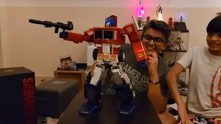 Robosen Flagship Optimus Prime (Limited Edition) unboxing