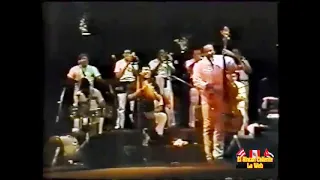Un novio se solicita - Oscar de León y su Orquesta, en la Feria del Hogar - Lima - Perú  - 1983