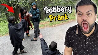 Scary Robbery Prank 😱 | Chor Sab Kuch Loot Ker Bhag Gaye 😭