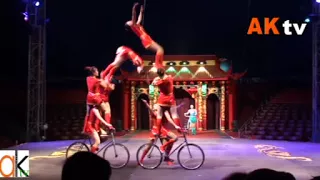 AKtv  Chinese circus The show of girl gymnasts on bicycles