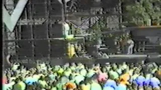 queen live at slane  7-5-1986   part 1.VOB