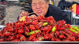 [Fat Monkey Latest] Monkey Brother makes 20kg of crayfish and makes it into spicy meat Q-bombs  whi