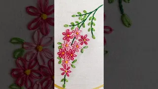 Lazy Daisy stitch // Daisy flower embroidery // Easy embroidery flower designs for beginners #shorts