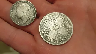 Metal detecting. Equinox 800 finds GOLD ,Gothic florin and more silver.live digs