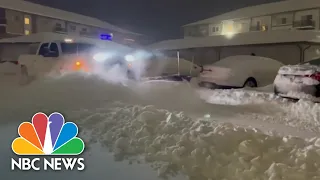 Severe storm drops heavy snow across the Midwest