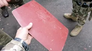 Ukrainian fighters test Russian protective plates from body armor 16.10.2022