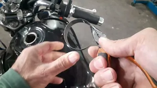 Como tirar combustível tanque de moto com injeção eletrônica pelo bocal