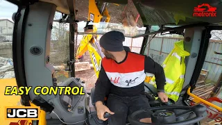 JCB 3CX PRO - How to Control the Back Arm Without Turning the Seat