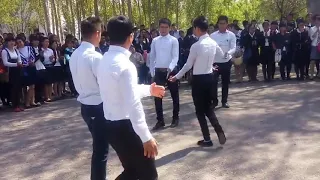 📹 Pop tuman Sang maishiy xizmat kasb hunar kolleji talabalari lezginka | Лезгинка  танциваеть узбек