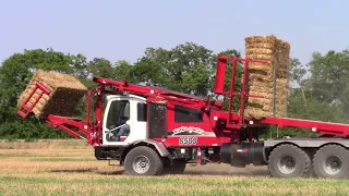 Stinger 8500 Bale Stacker Straw Bales