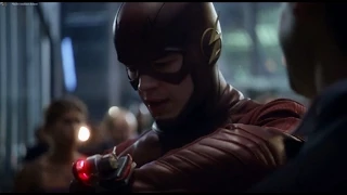 TheFlash 1x17 Trickstes's BOMB On Barry's Hand-Barry Reveals His Identity!