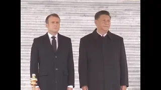 Xi Holds Talks with Macron in Beijing