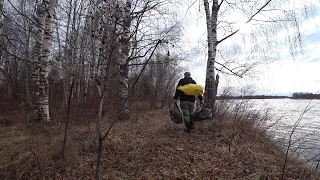 ЗАНОЧЕВАЛ У РЕКИ В ПОЛОВОДЬЕ В МАЛЕНЬКОЙ ПАЛАТКЕ! ПРОБНЫЙ ВЫЕЗД ЗА НАЛИМОМ  РЫБАЛКА ВЕСНА 2024!