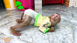 Monkey Kaka makes a sound asking mom to help her change diaper