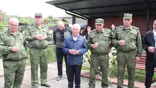 НАРОДНЫЙ ВОЕНАЧАЛЬНИК И НАРОДНЫЙ ГЕНЕРАЛ