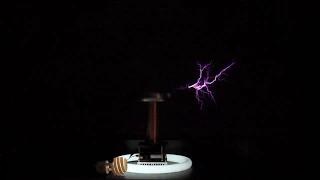 Tesla Coil plays Megalovania