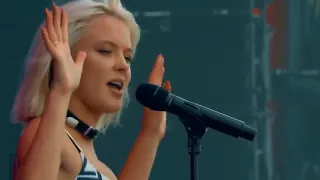 Zara Larsson - Don't Let Me Be yours -  Live At Lollapalooza, Paris 2018