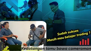 Trader SC VS King Adi, Dikejutkan oleh tamu bawa cameraman.